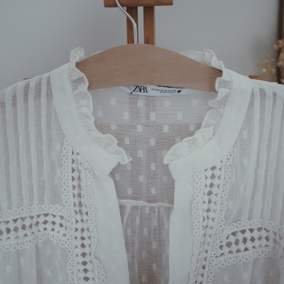 ZARA Contrast dotted mesh blouse - Picture 2 of 7